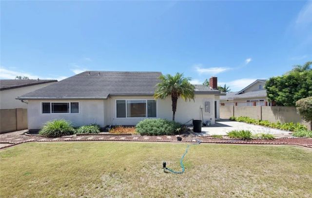6631 Wrenfield Drive, Huntington Beach, CA 92647