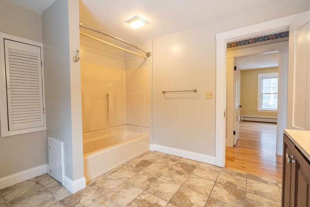 808 South St, Fitchburg, MA 01420