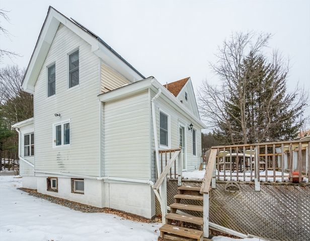 808 South St, Fitchburg, MA 01420