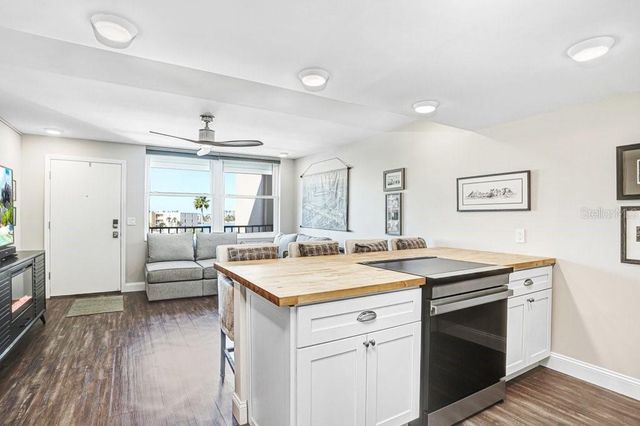 7625 SUN ISLAND DRIVE S 406, South Pasadena, FL 33707