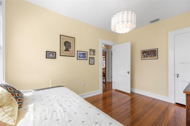 3612 W PLATT STREET, Tampa, FL 33609