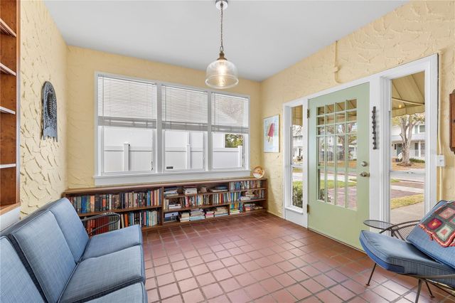 3612 W PLATT STREET, Tampa, FL 33609