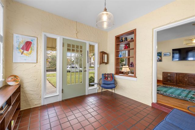 3612 W PLATT STREET, Tampa, FL 33609