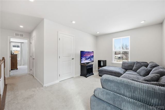 555 Limestone Court, Grand Island, NY 14072