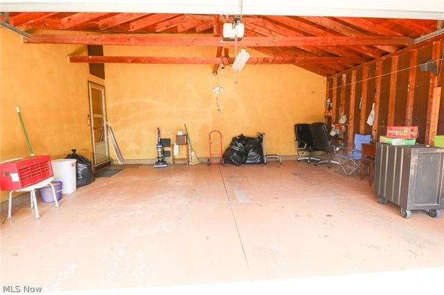 815 W Shore Blvd, Sheffield Lake, OH 44054