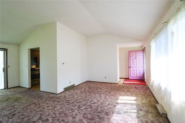815 W Shore Blvd, Sheffield Lake, OH 44054
