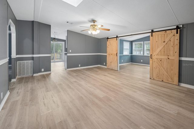 554 S COUNTY ROAD 21, Hawthorne, FL 32640