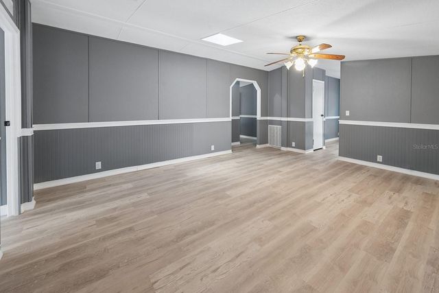 554 S COUNTY ROAD 21, Hawthorne, FL 32640