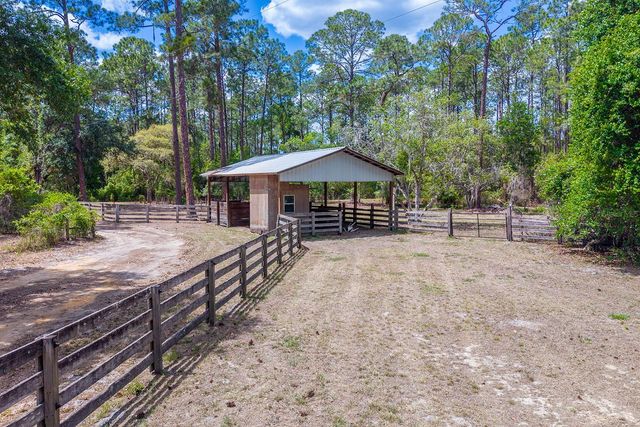 554 S COUNTY ROAD 21, Hawthorne, FL 32640