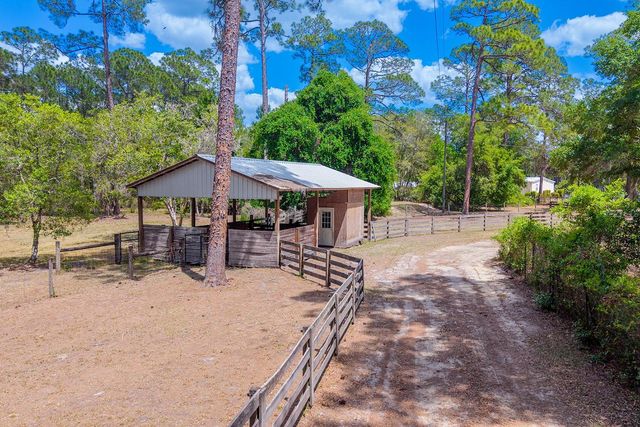 554 S COUNTY ROAD 21, Hawthorne, FL 32640