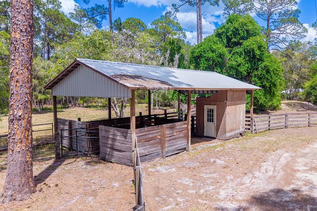 554 S COUNTY ROAD 21, Hawthorne, FL 32640