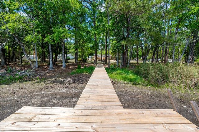 554 S COUNTY ROAD 21, Hawthorne, FL 32640