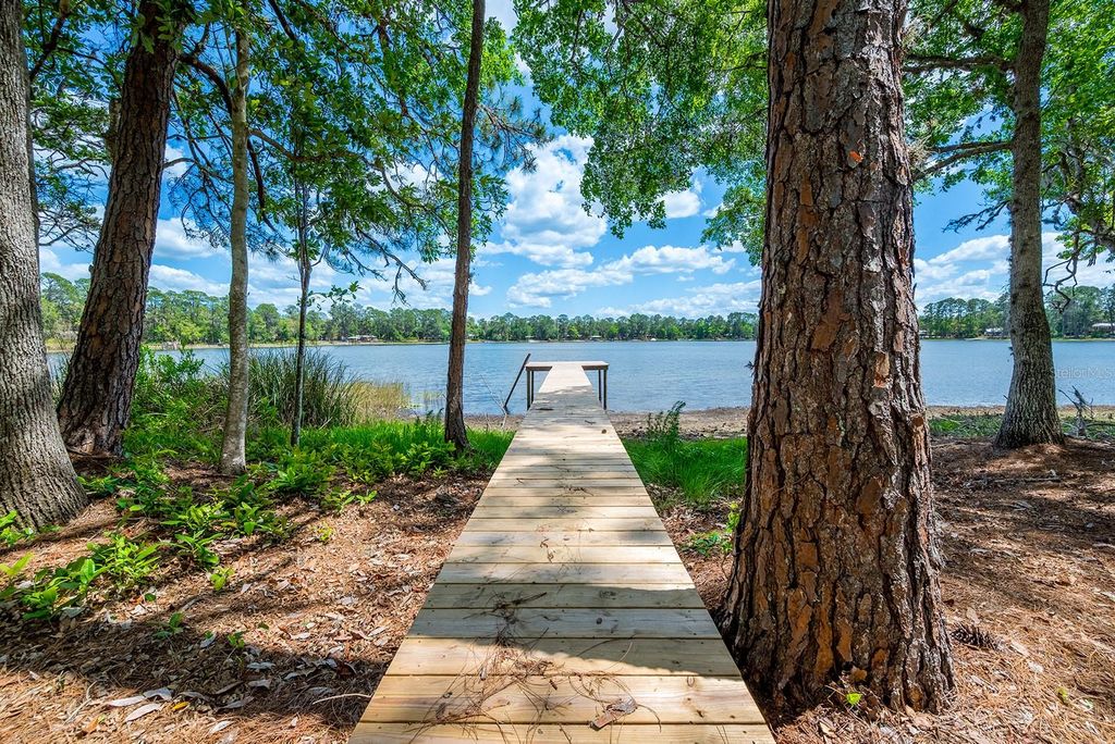 554 S COUNTY ROAD 21, Hawthorne, FL 32640