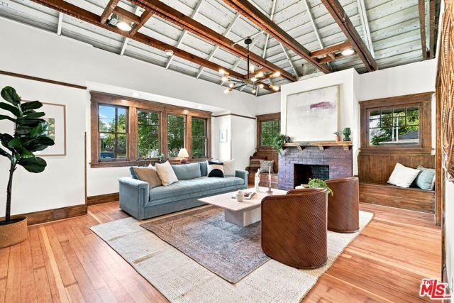 350 N Avenue 57, Los Angeles, CA 90042