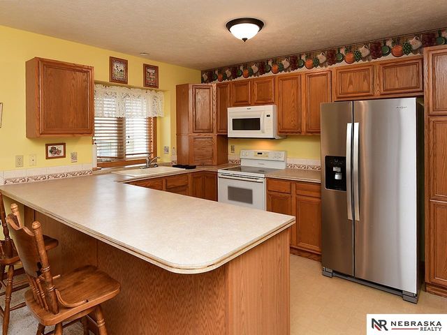 7825 Stonewall Court, Lincoln, NE 68506