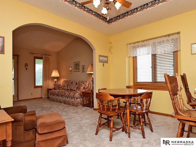 7825 Stonewall Court, Lincoln, NE 68506