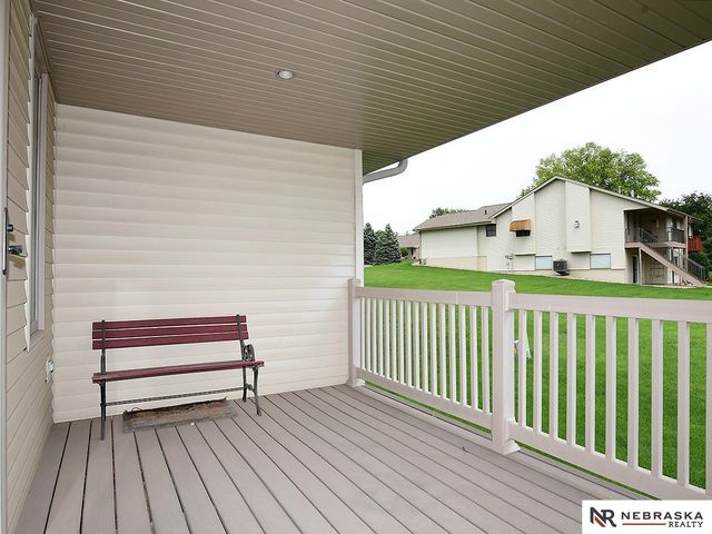 7825 Stonewall Court, Lincoln, NE 68506
