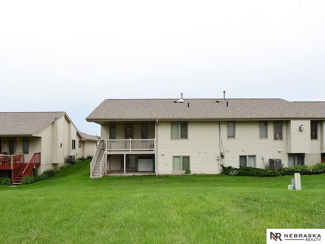 7825 Stonewall Court, Lincoln, NE 68506