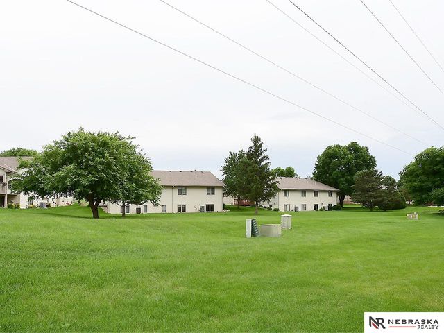 7825 Stonewall Court, Lincoln, NE 68506