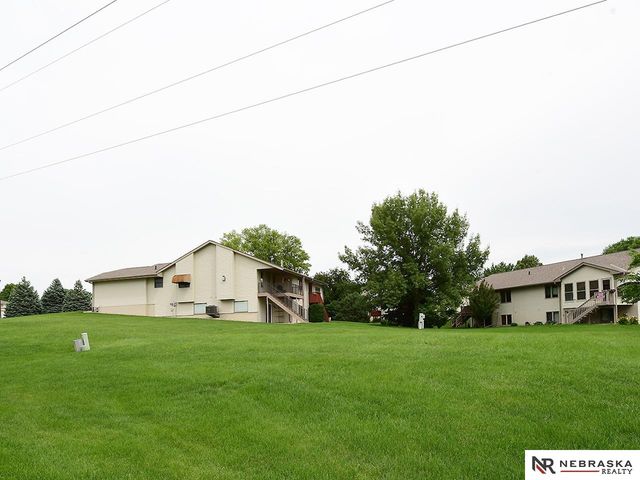 7825 Stonewall Court, Lincoln, NE 68506