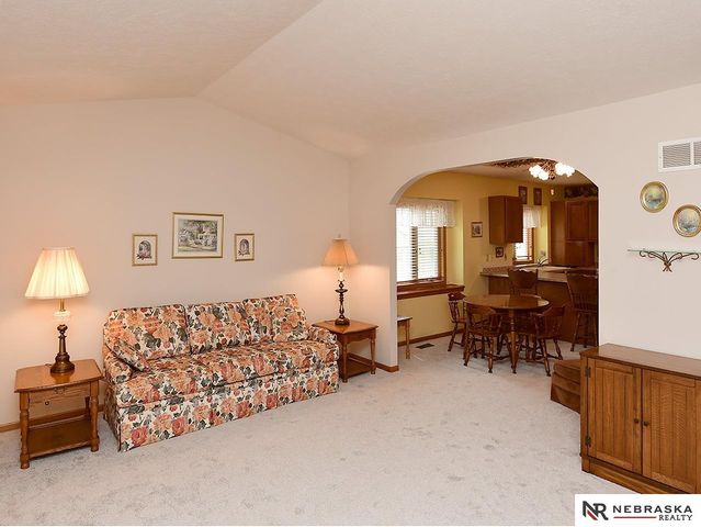 7825 Stonewall Court, Lincoln, NE 68506
