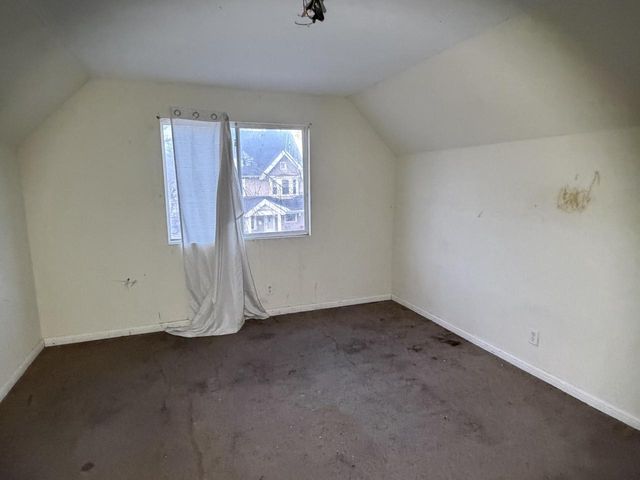 2436 N 16th STREET, Milwaukee, WI 53206