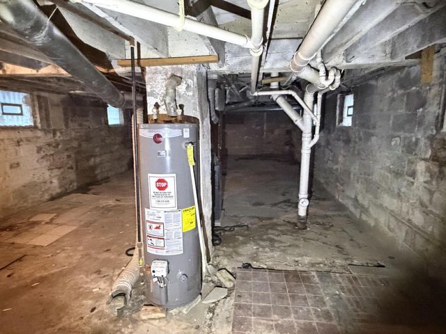 2436 N 16th STREET, Milwaukee, WI 53206