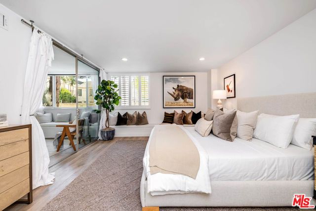 441 N Oakhurst Drive 203, Beverly Hills, CA 90210