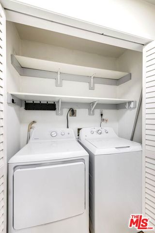 441 N Oakhurst Drive 203, Beverly Hills, CA 90210