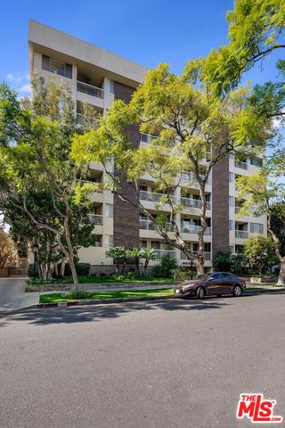 441 N Oakhurst Drive 203, Beverly Hills, CA 90210