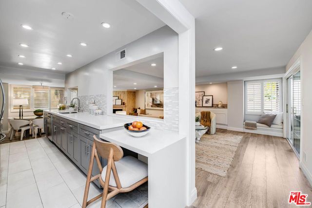 441 N Oakhurst Drive 203, Beverly Hills, CA 90210