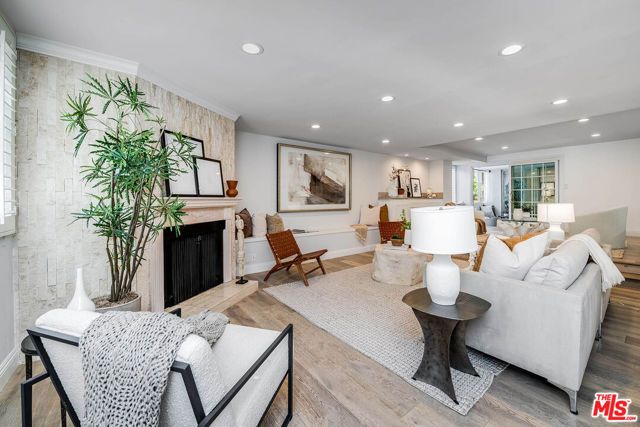 441 N Oakhurst Drive 203, Beverly Hills, CA 90210