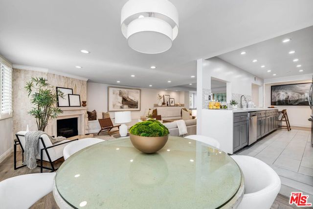 441 N Oakhurst Drive 203, Beverly Hills, CA 90210