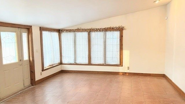 610 Rose Stop Rd, Shenango Twp, PA 16101