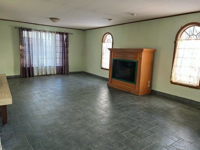 610 Rose Stop Rd, Shenango Twp, PA 16101