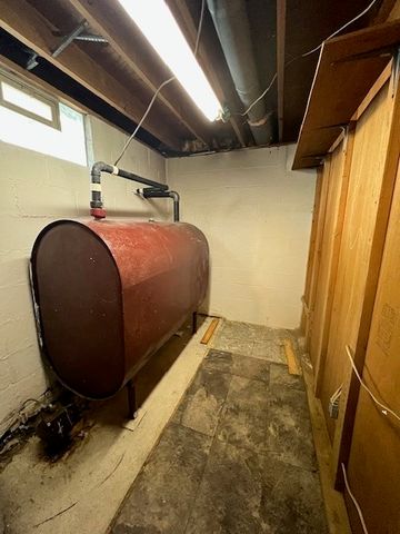 610 Rose Stop Rd, Shenango Twp, PA 16101