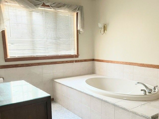 610 Rose Stop Rd, Shenango Twp, PA 16101