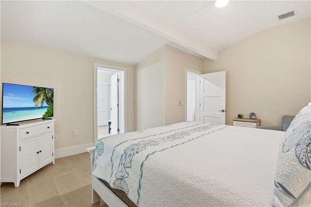 4882 Regal DR, Bonita Springs, FL 34134