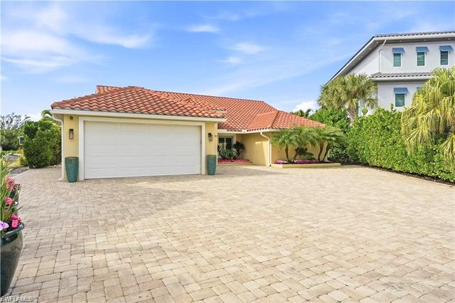 4882 Regal DR, Bonita Springs, FL 34134