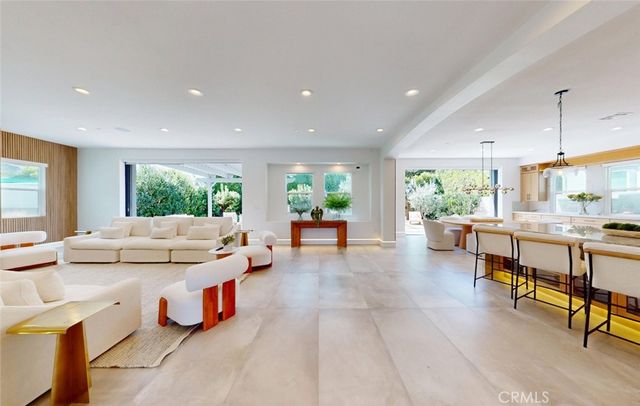 17777 Joshua Cir, Fountain Valley, CA 92708