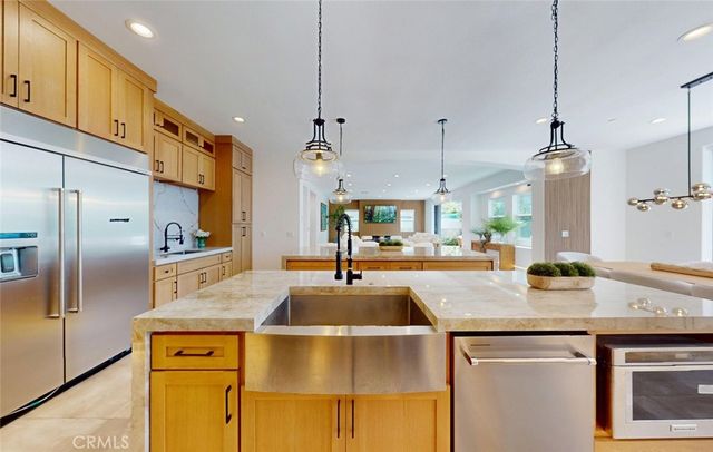 17777 Joshua Cir, Fountain Valley, CA 92708