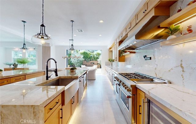17777 Joshua Cir, Fountain Valley, CA 92708