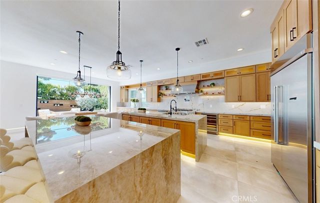 17777 Joshua Cir, Fountain Valley, CA 92708