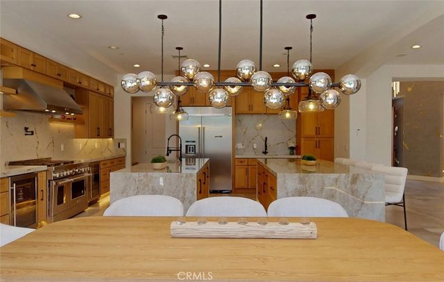 17777 Joshua Cir, Fountain Valley, CA 92708