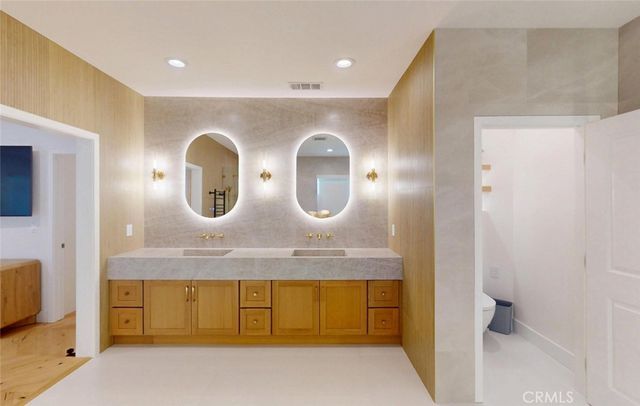 17777 Joshua Cir, Fountain Valley, CA 92708
