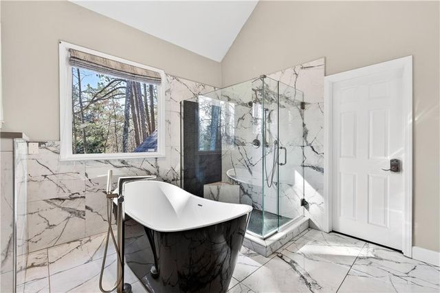 250 Haydens Walk Court, Johns Creek, GA 30022