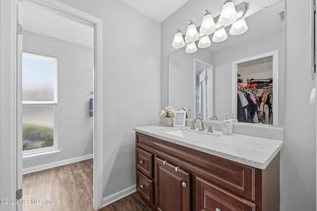 2550 OAKVIEW Drive, Jacksonville, FL 32246