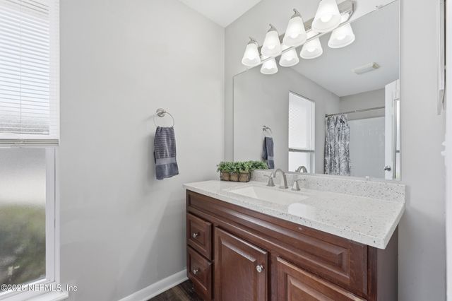 2550 OAKVIEW Drive, Jacksonville, FL 32246