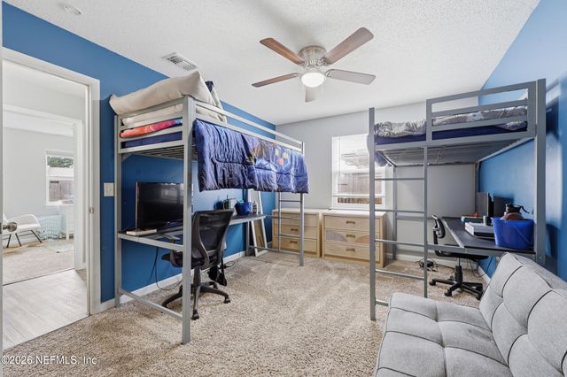 2550 OAKVIEW Drive, Jacksonville, FL 32246