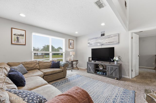 2550 OAKVIEW Drive, Jacksonville, FL 32246